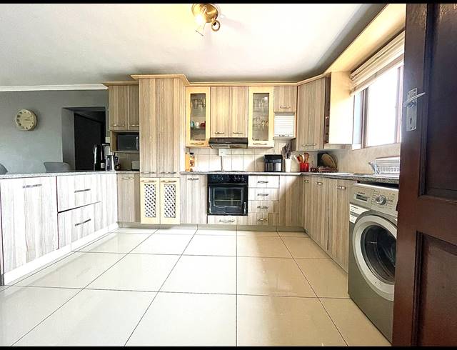 2 BEDROOM APARTMENT FOR SALE IN MONTCLAIR